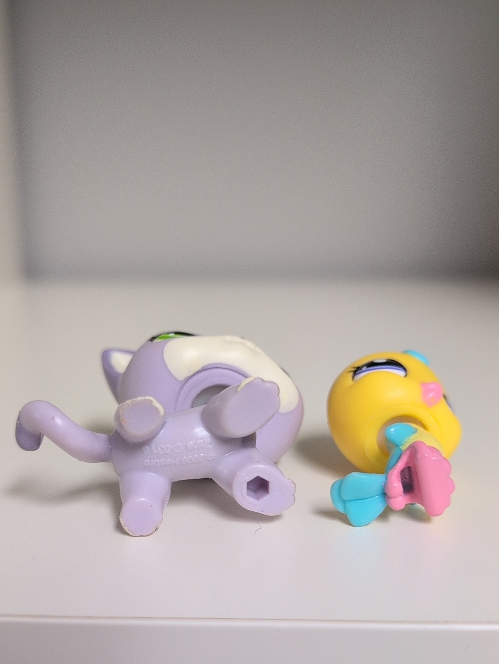 Rare Littlest Pet Shop #2094 & #2095 Lavender Shorthair Cat And Bird - Picture 5 of 6